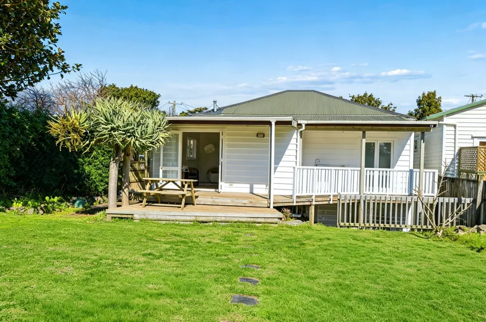 Photos of 15 Carmen Avenue