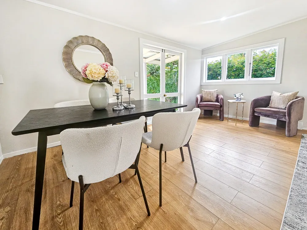 Photos of 15 Carmen Avenue