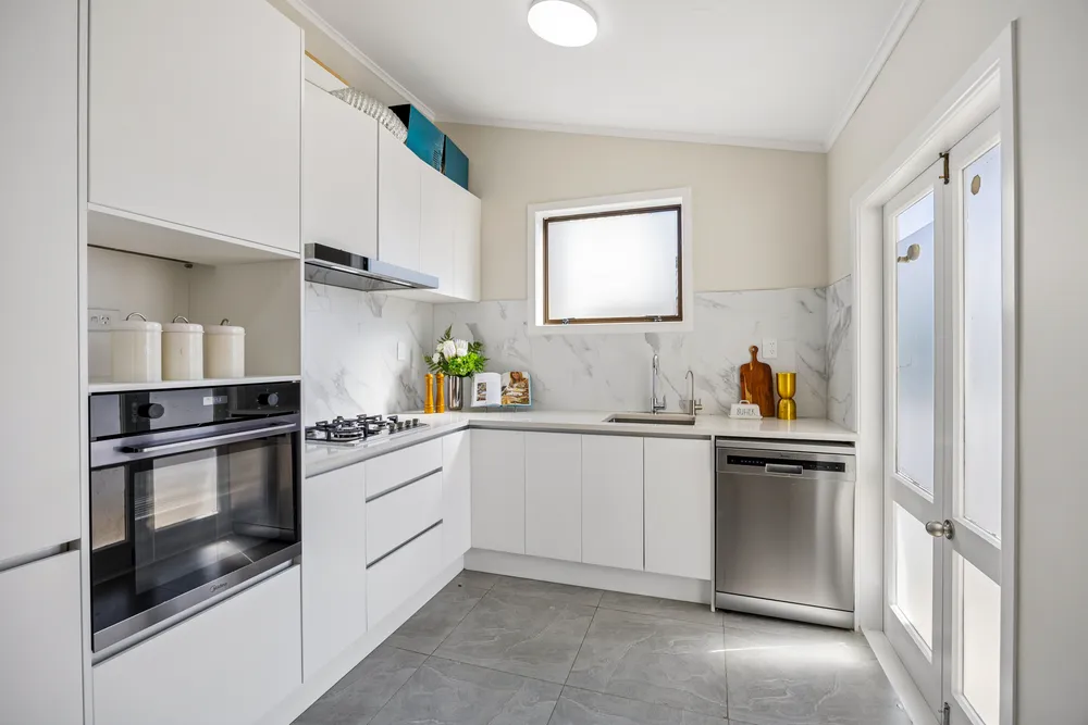 Photos of 15 Carmen Avenue
