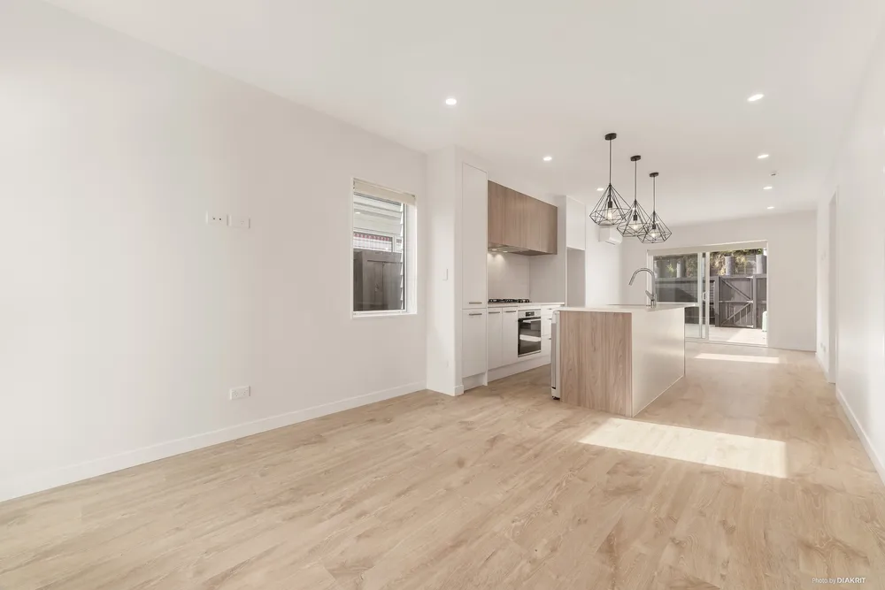Photos of 33 Ahutoetoe Road