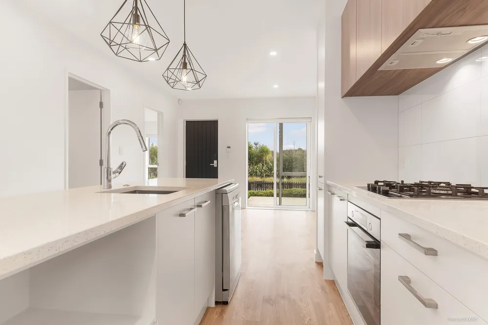 Photos of 33 Ahutoetoe Road
