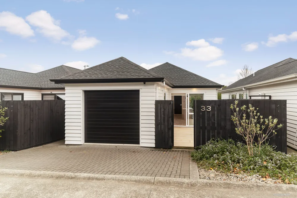 Photos of 33 Ahutoetoe Road