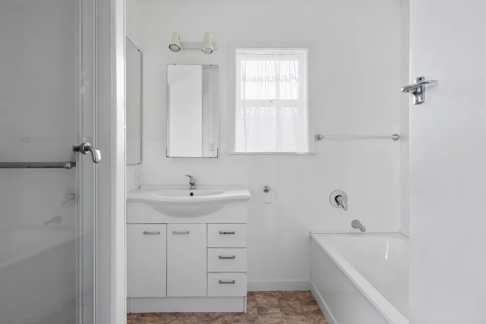 Photos of 325 Rodney Street