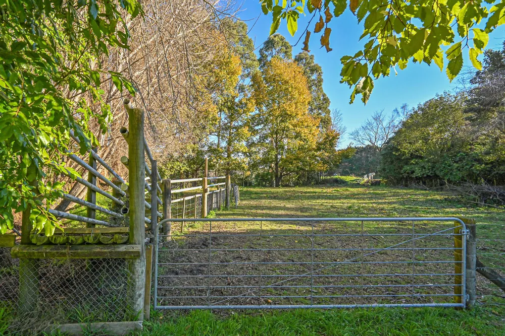 Photos of 18 Aropaoanui Road
