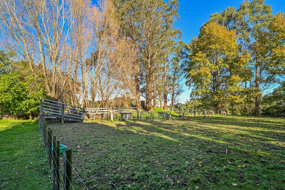 Photos of 18 Aropaoanui Road