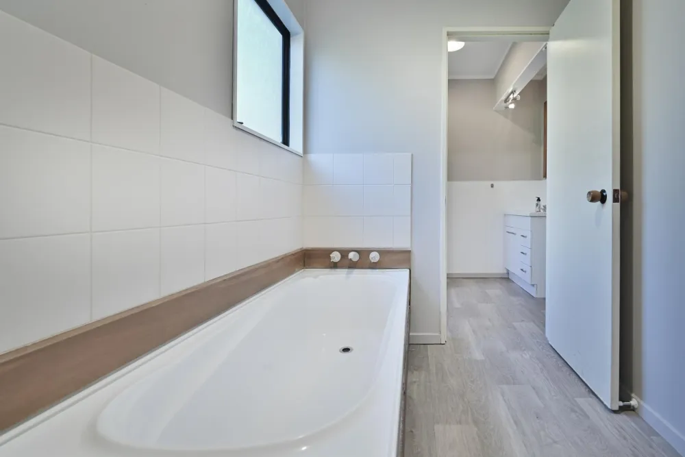 Photos of 18 Aropaoanui Road