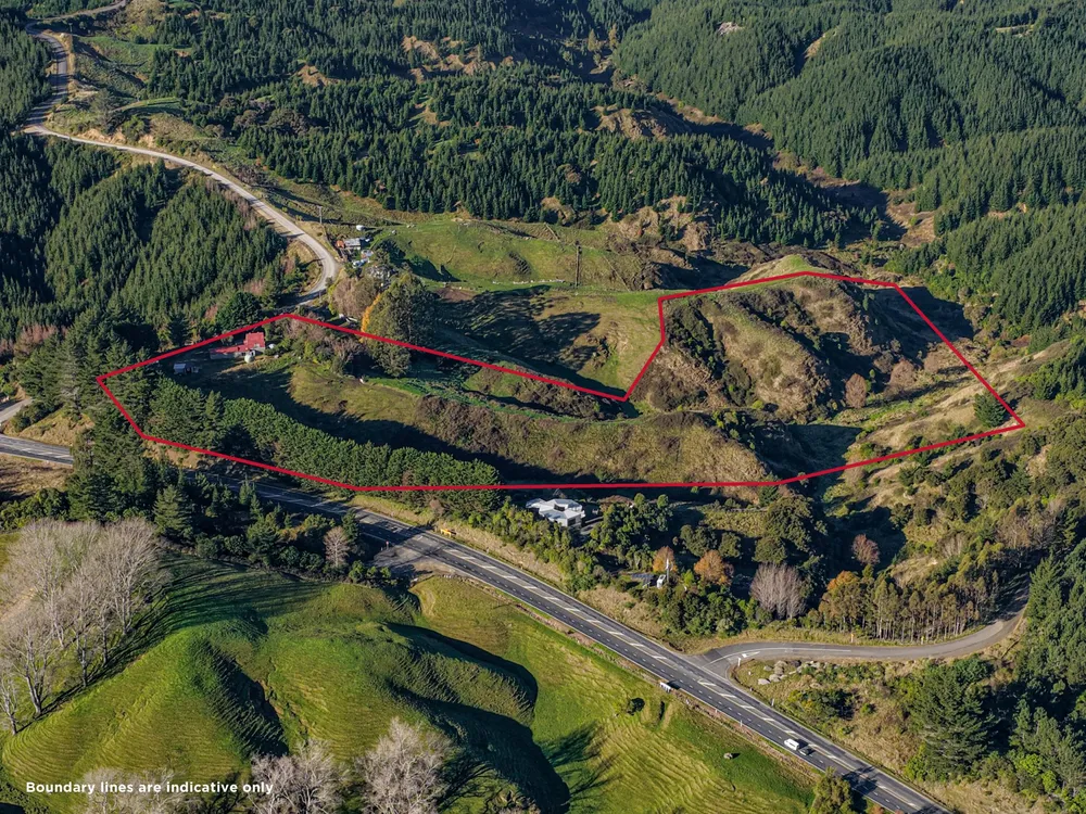 Photos of 18 Aropaoanui Road