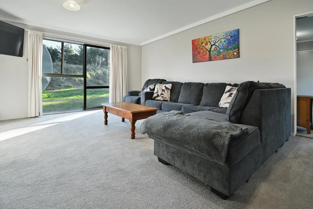 Photos of 18 Aropaoanui Road