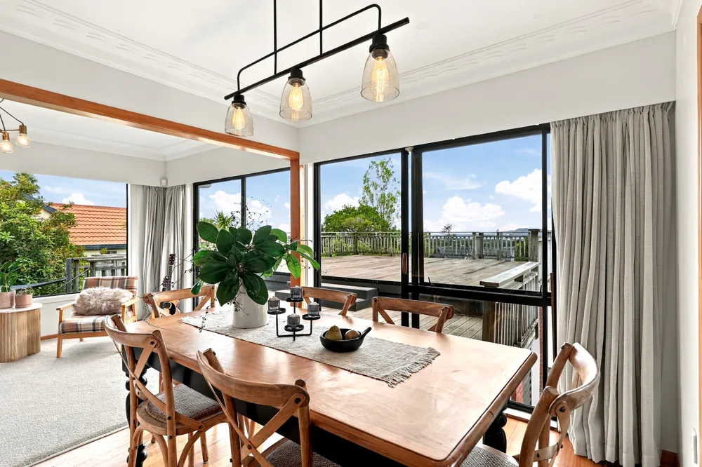 Photos of 239 Glenfield Road