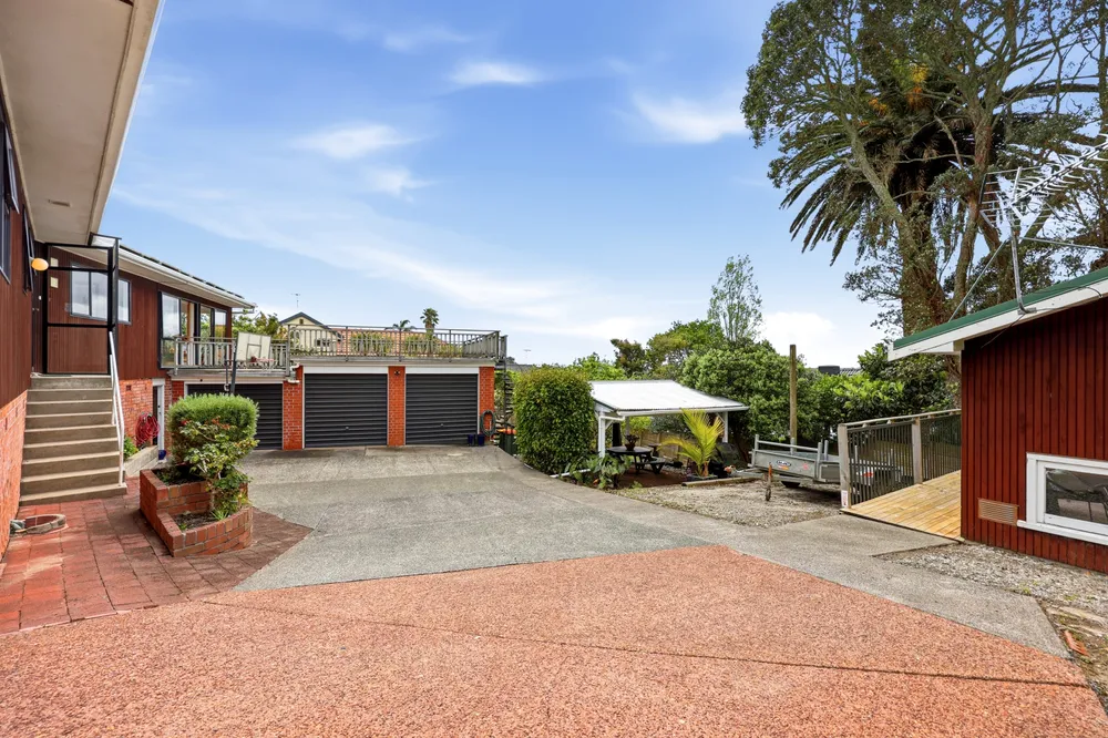 Photos of 239 Glenfield Road
