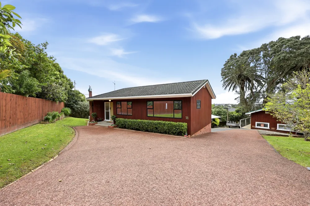 Photos of 239 Glenfield Road
