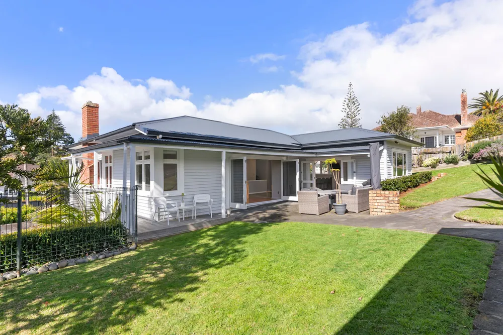 Photos of 15 Pukeora Avenue