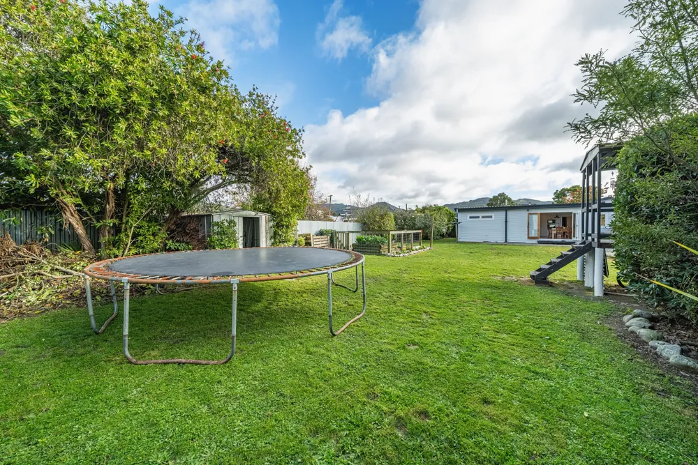 Photos of 33 Miro Street