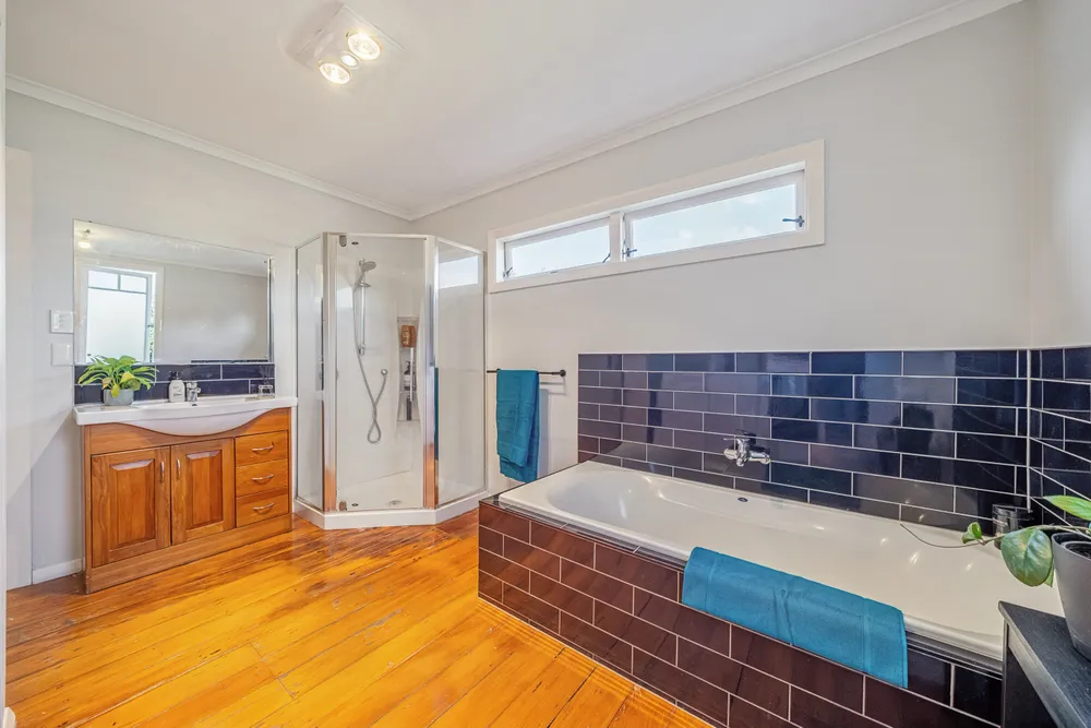 Photos of 33 Miro Street