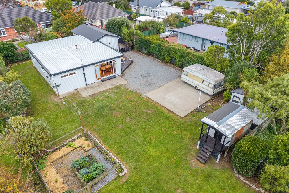 Photos of 33 Miro Street
