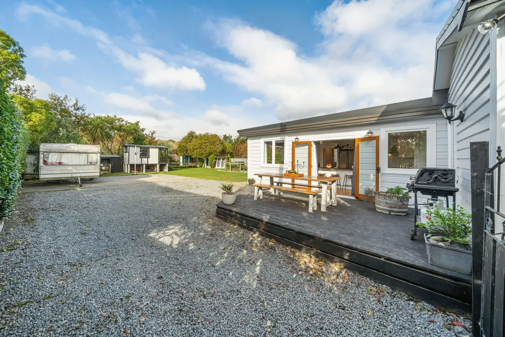 Photos of 33 Miro Street