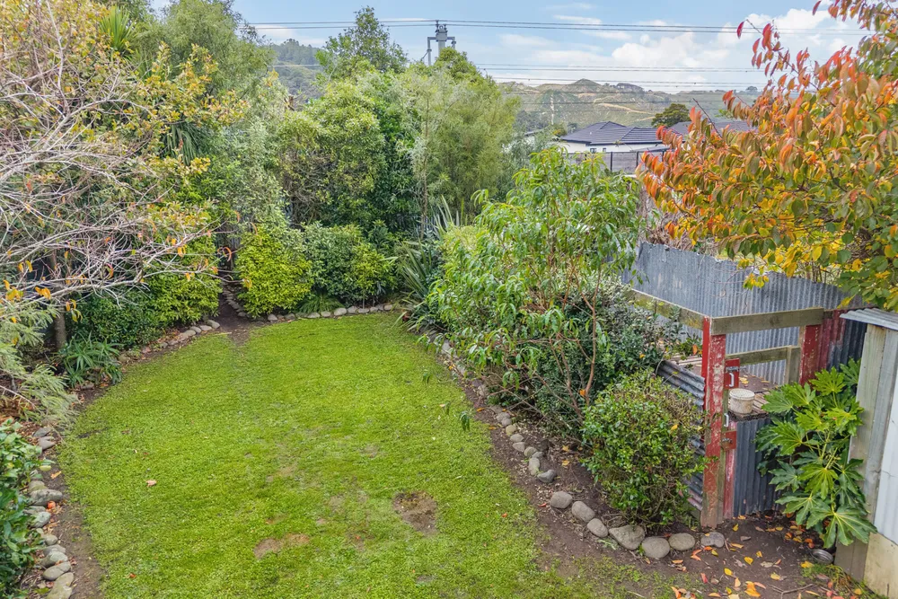 Photos of 33 Miro Street