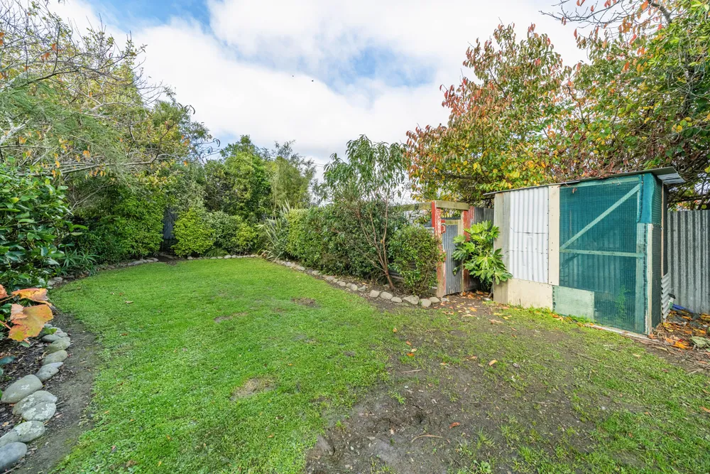 Photos of 33 Miro Street