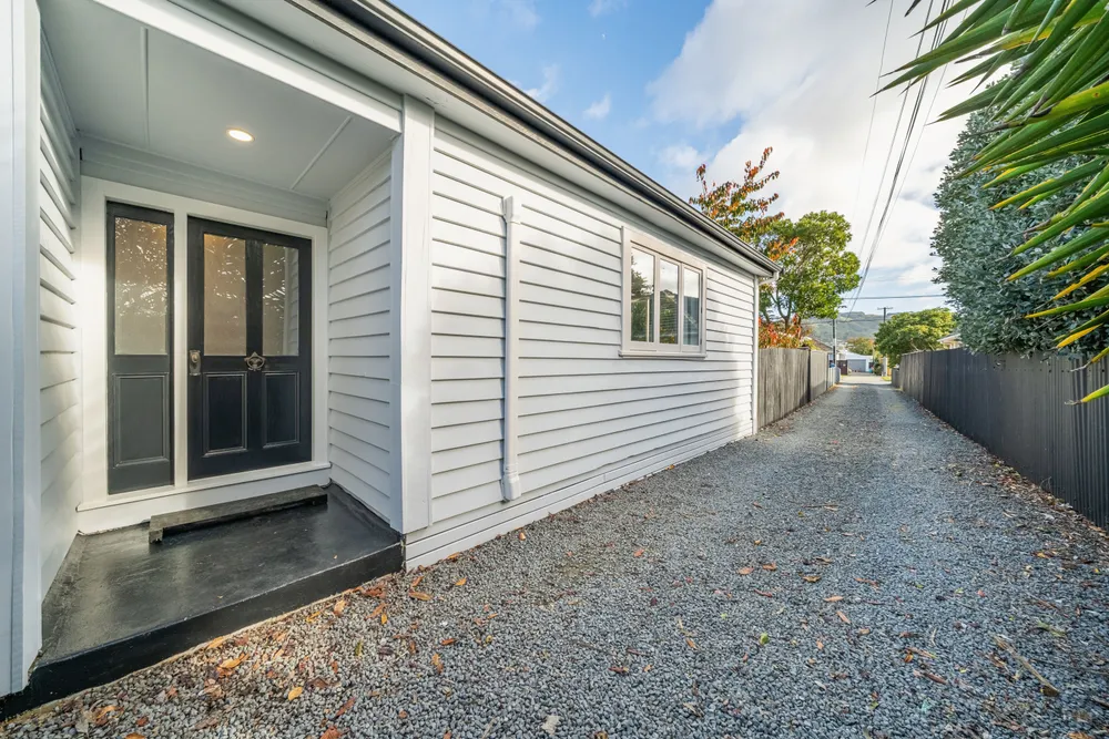Photos of 33 Miro Street