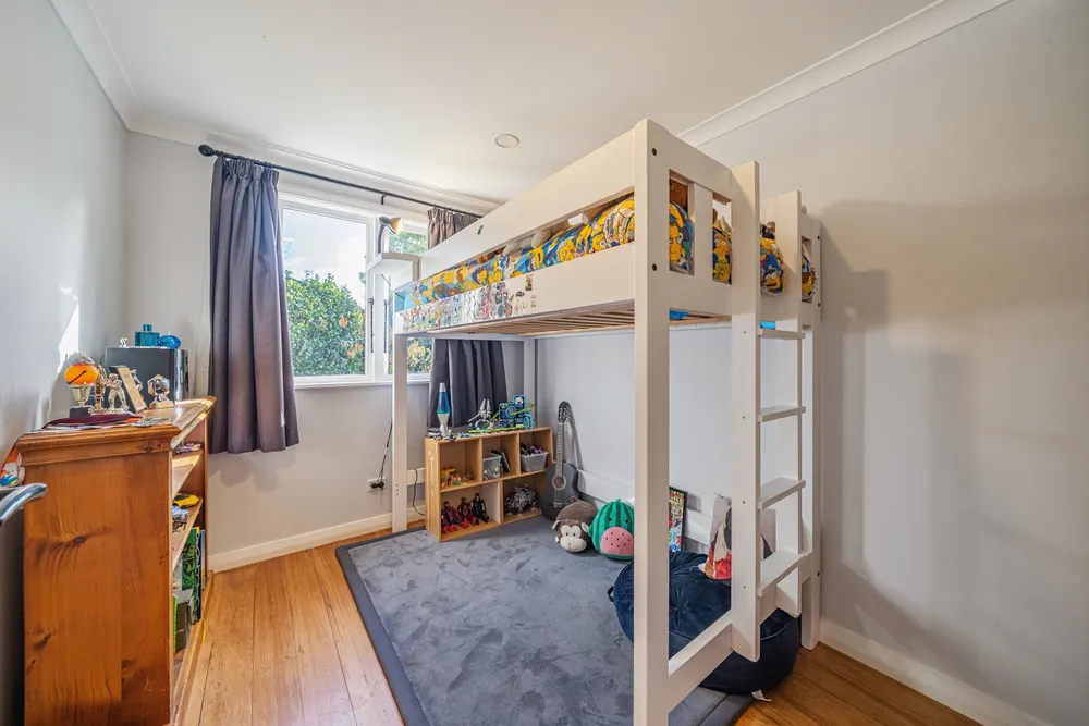 Photos of 33 Miro Street