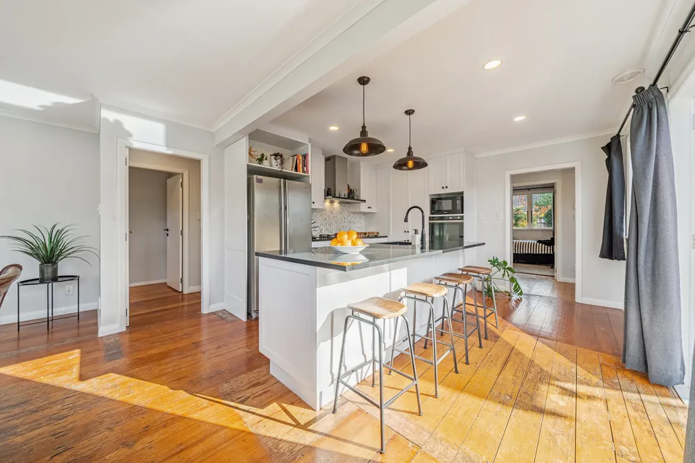 Photos of 33 Miro Street