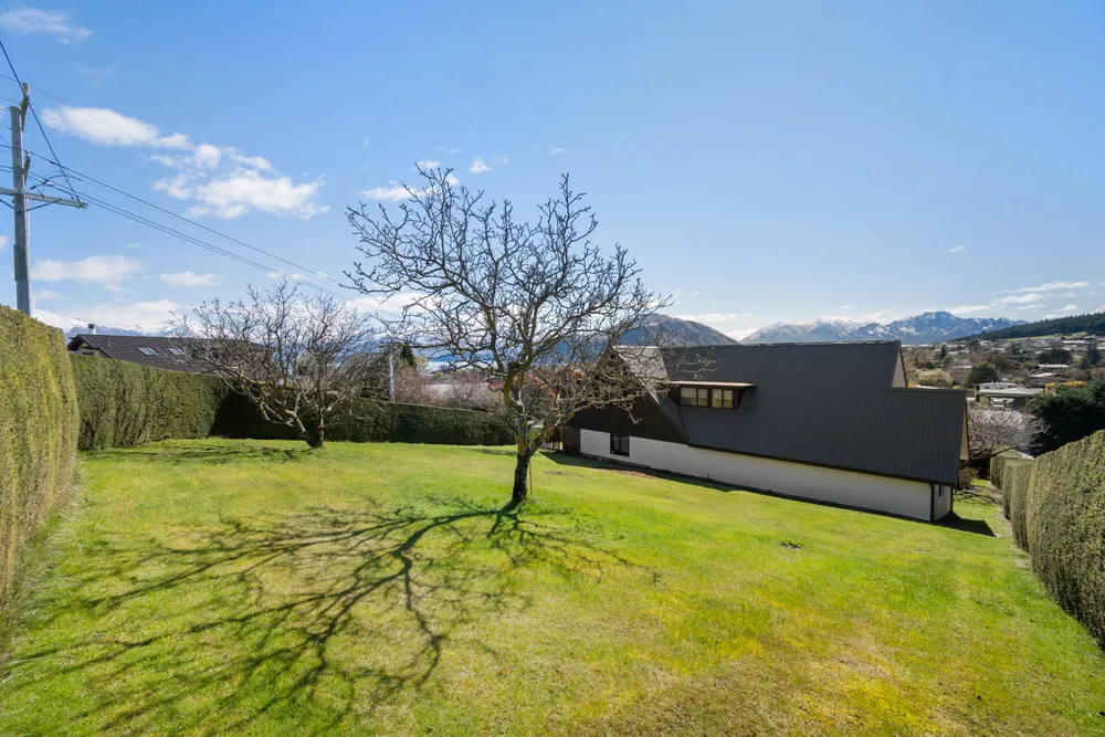 Photos of 111 Matai Road