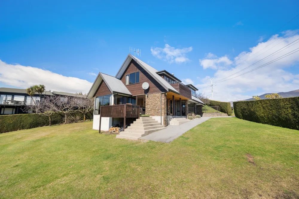 Photos of 111 Matai Road