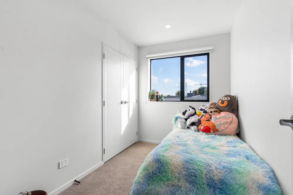 Photos of 104B Edgewater Drive