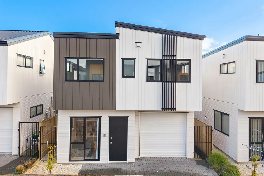 Photos of 104B Edgewater Drive