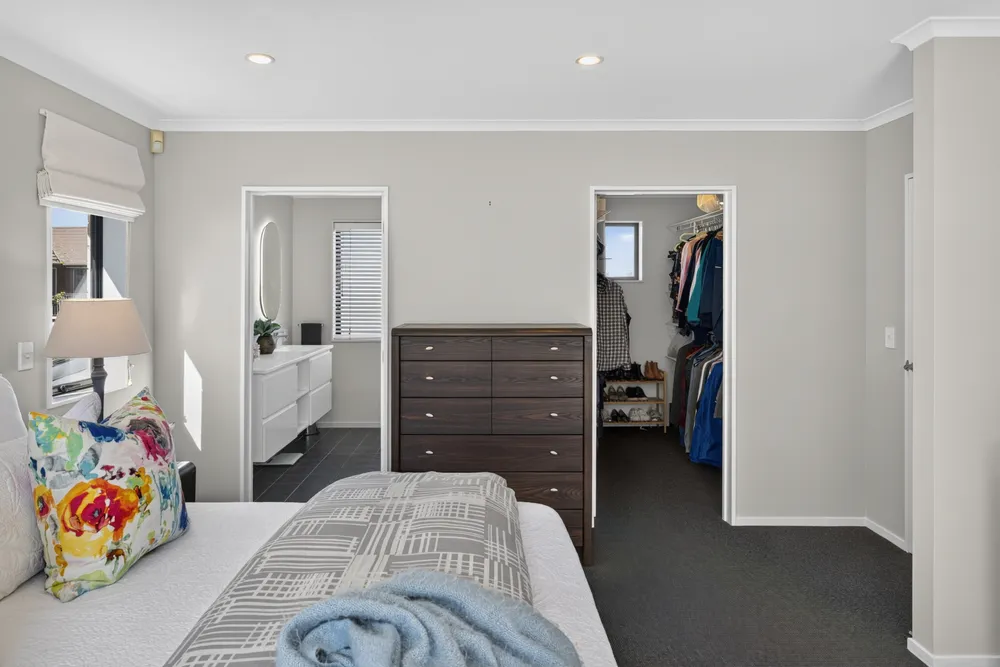 Photos of 49 Skyedale Drive