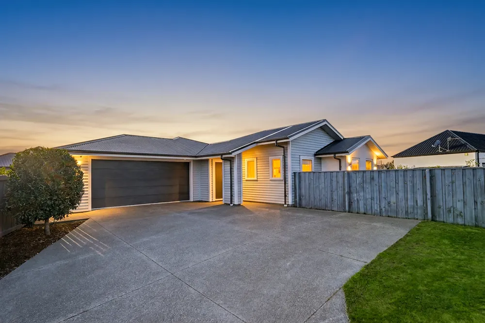 Photos of 4 Daphne Lane
