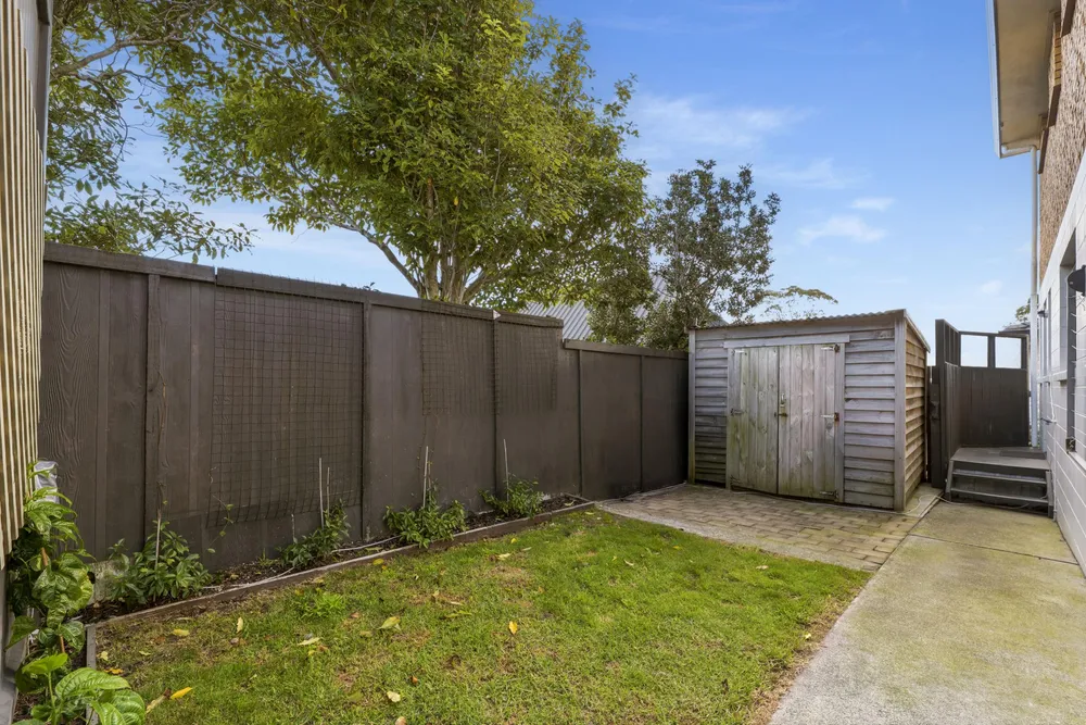 Photos of 42 Ascot Road