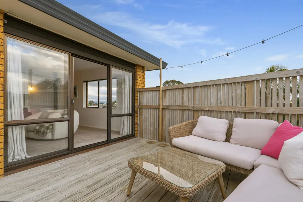 Photos of 42 Ascot Road
