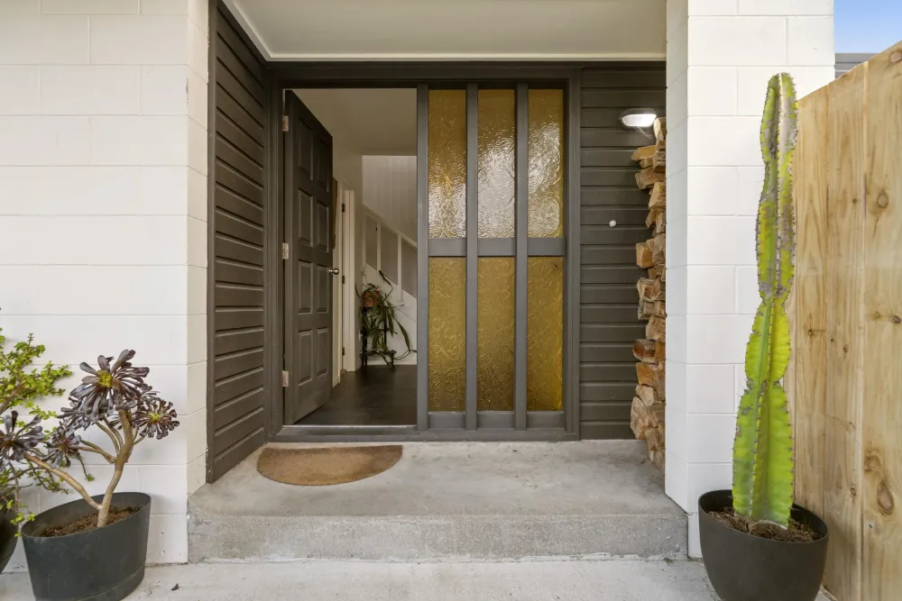 Photos of 42 Ascot Road