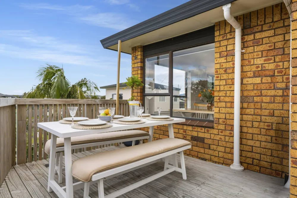 Photos of 42 Ascot Road