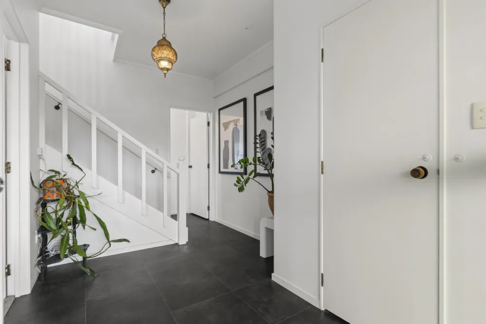 Photos of 42 Ascot Road