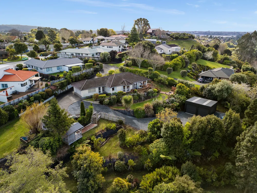 Photos of 28 Tuscany Place