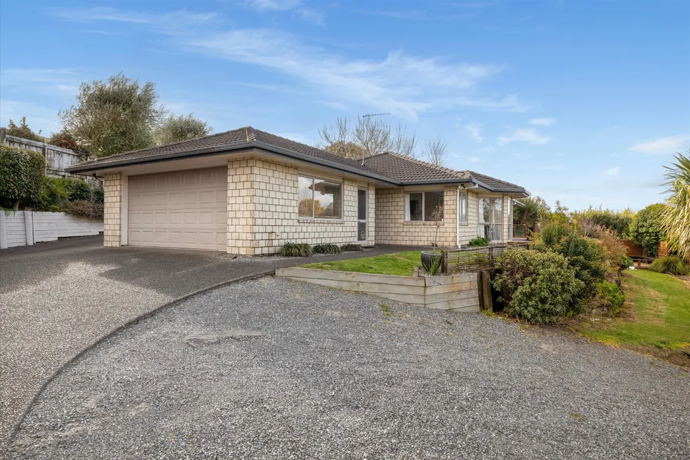 Photos of 28 Tuscany Place