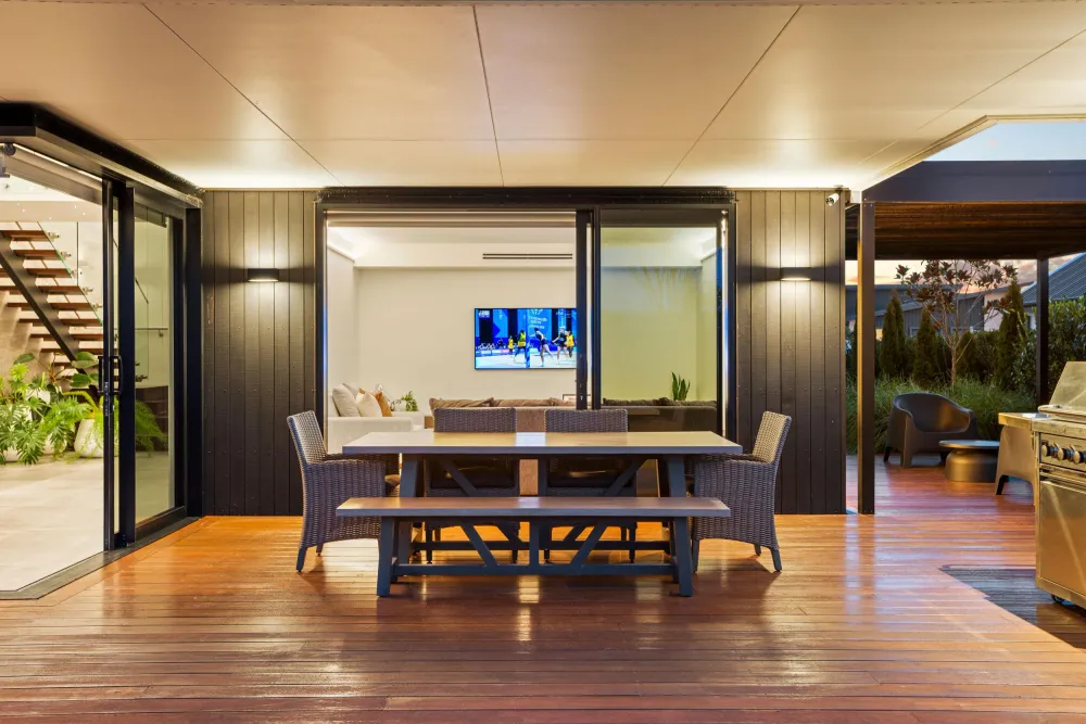 Photos of 6 Hull Crescent