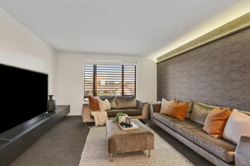 Photos of 6 Hull Crescent
