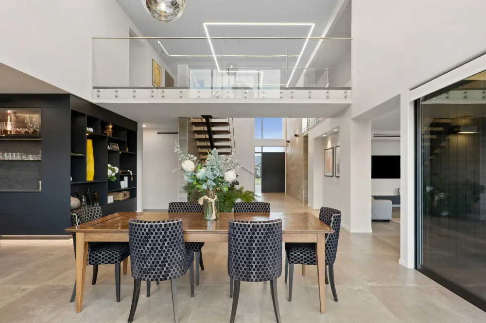 Photos of 6 Hull Crescent