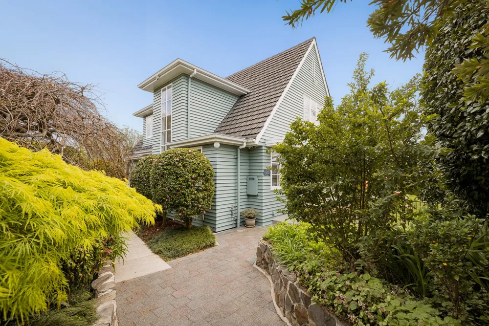 Photos of 93 Grange Road