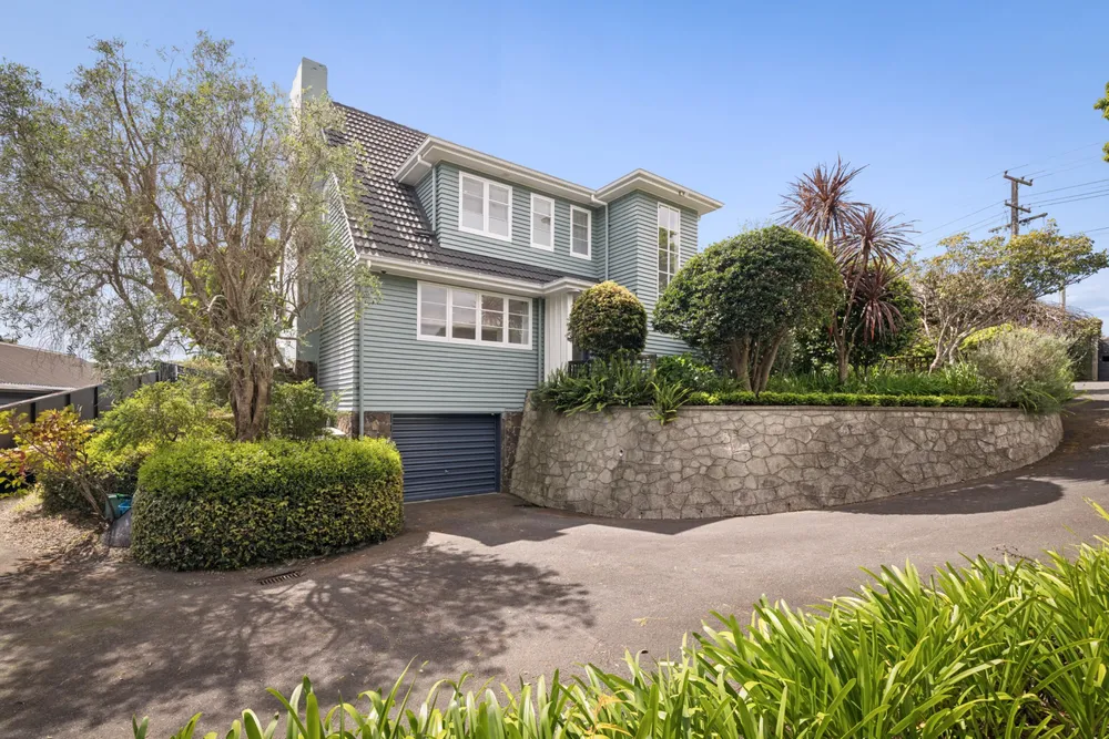 Photos of 93 Grange Road