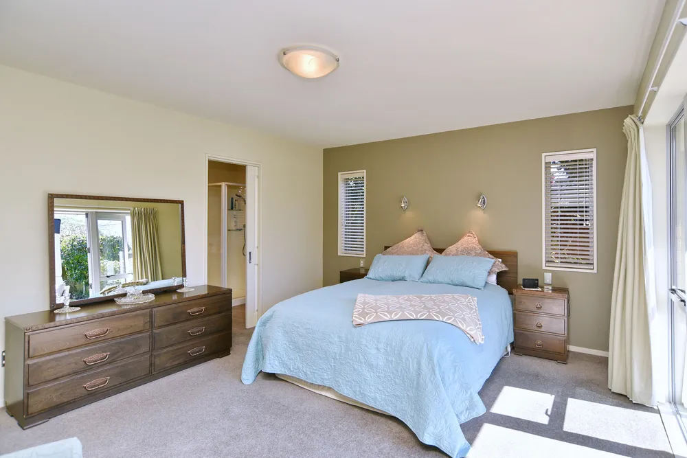 Photos of 12 Pewter Place