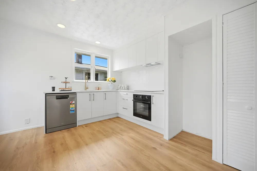 Photos of 536 Glenfield Road