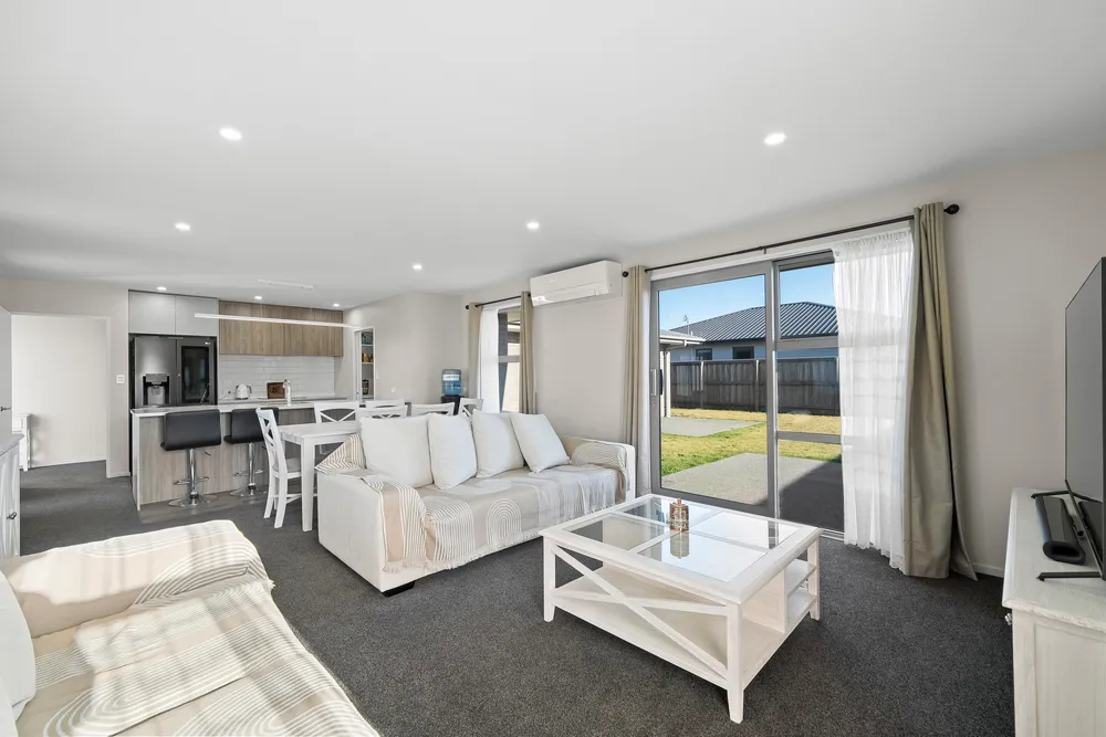 Photos of 165 Georgina Street