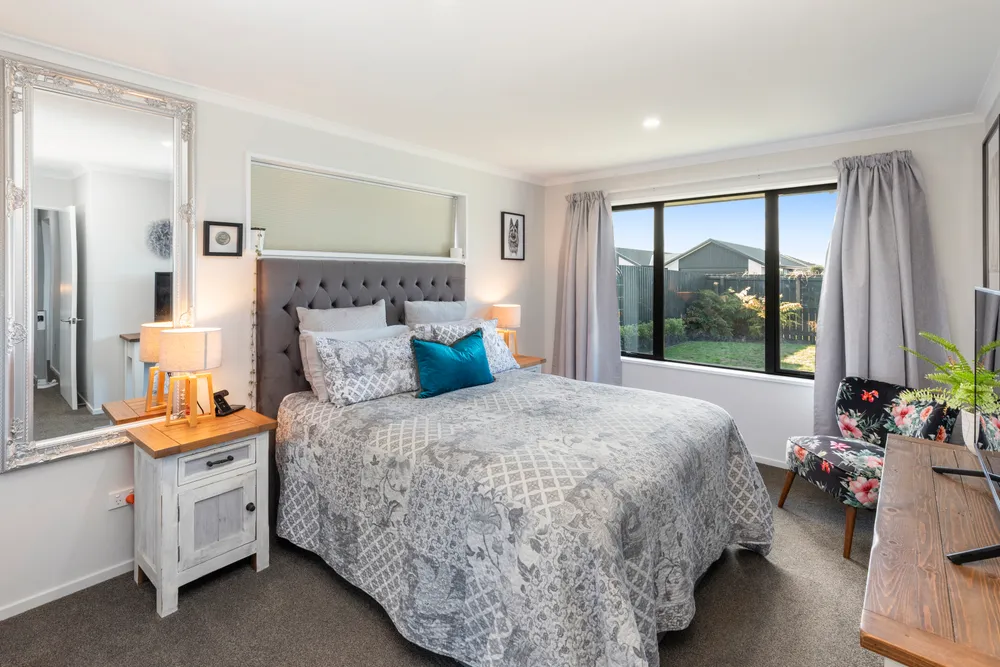 Photos of 165 Georgina Street