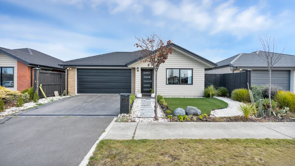 Photos of 165 Georgina Street