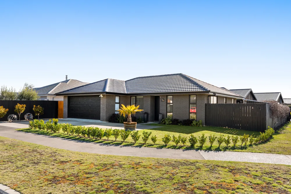 Photos of 165 Georgina Street