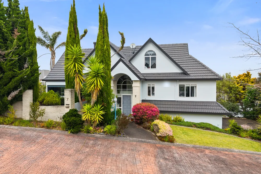 Photos of 7 Manu Place